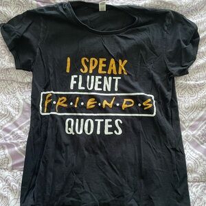 “I Speak Fluent Friends Quotes” black graphic t-shirt, size large